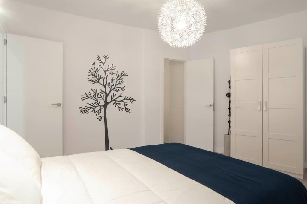 Moderno Apartamento En Plaza Merced Μάλαγα Εξωτερικό φωτογραφία